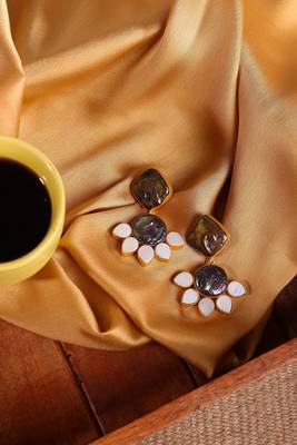 Black pearl enamel earrings 1