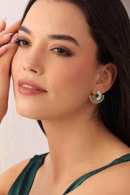 Green onyx egyptian earring 1