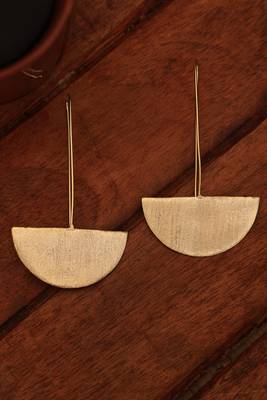 Bold gold open hoop earring 4