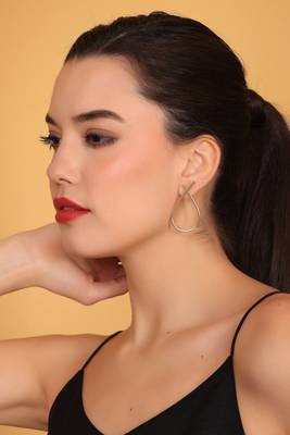 Gold half infinity earring 3
