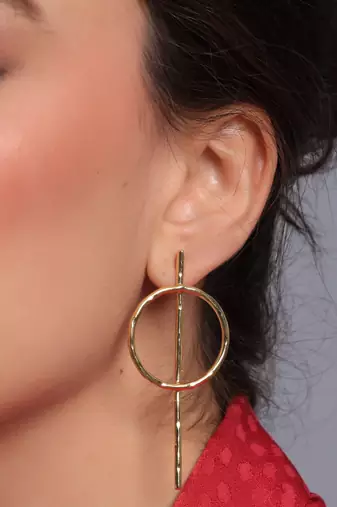 Golden halo earring