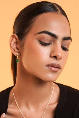 Emerald huggie drop earring 1