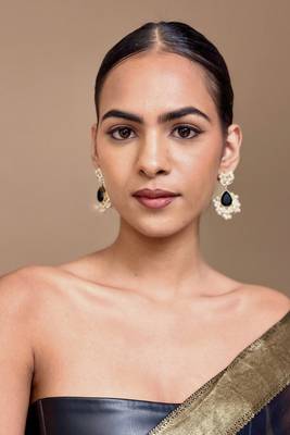 Noor crescent earrings- black onyx 2