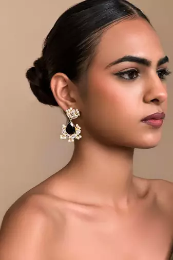 Noor crescent earrings- black onyx