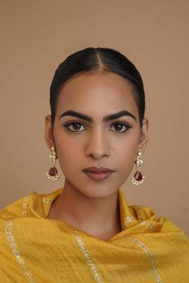 Gauhar earring- red onyx 2