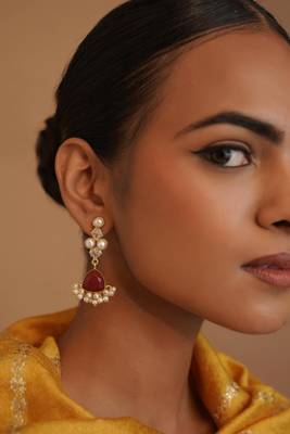Gauhar earring- red onyx 3