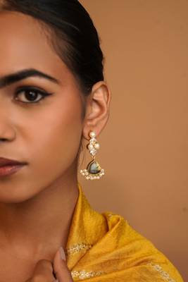 Gauhar earring- labradorite 3