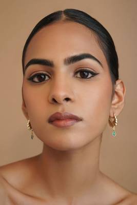 Majestic gold emerald drop earrings 5