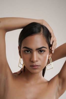 Statement square hoops 1