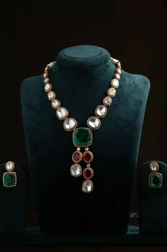 Royal Kundan & Green Stone Choker Necklace Set
