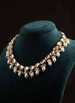 Kundan Necklace Set with Pearls 3