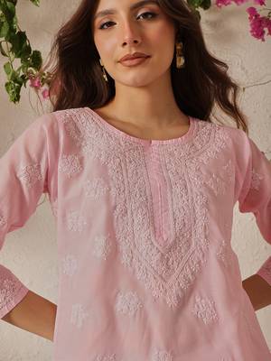 Hand embroidered pink cotton lucknowi chikankari kurti 6