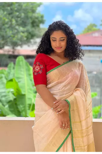 Handmade bhagalpuri linen saree with contrast border in off white shade with blouse piece