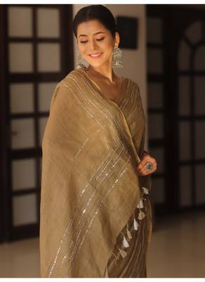 Handmade bhagalpuri linen saree with mirror work in beige shade with blouse piece 3