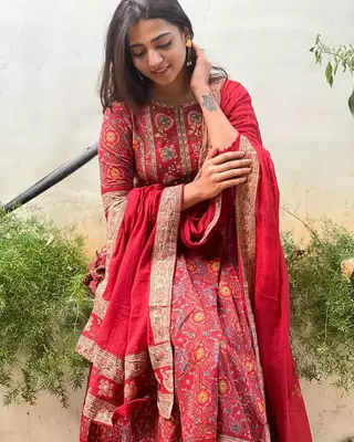 Jaipuri red cotton print 60 60 with neck work dress 4