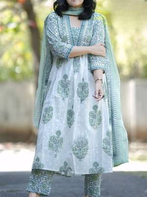 Jaipuri white and green cotton printed kurta with pant and dupatta 2