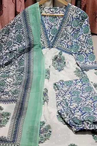 Jaipuri white and green cotton printed kurta with pant and dupatta