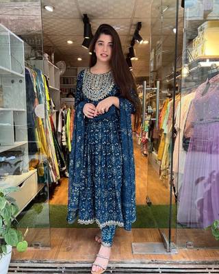 Jaipuri blue embroideblue naira cut indian pakistani salwar kameez kurti pant dupatta set 1