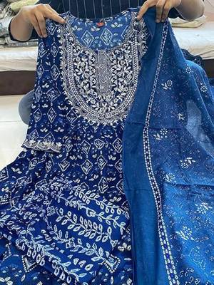 Jaipuri blue embroideblue naira cut indian pakistani salwar kameez kurti pant dupatta set 5