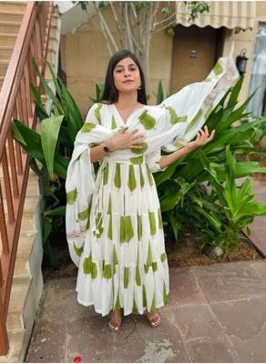 Jaipuri beautiful green designer angrakha style hand block salwar suit 2