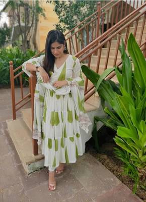 Jaipuri beautiful green designer angrakha style hand block salwar suit 3
