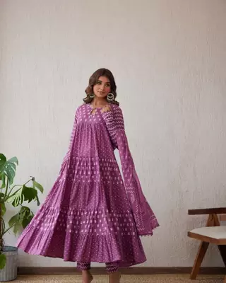 Jaipuri purple  ghera anarkali style pure cotton kurta & pant with dupatta 2