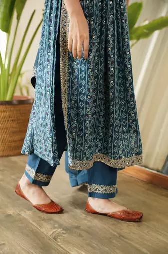 Jaipuri blue embroideblue printed indian pakistani naira cut salwar kameez kurti pant dupatta set
