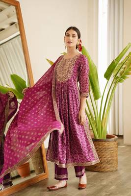 Jaipuri purple embroidepurple printed indian pakistani naira cut salwar kameez kurti pant dupatta set 5