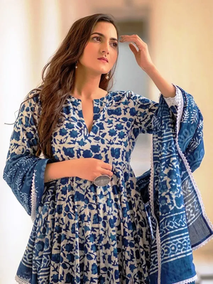 Jaipuri indigo color cotton flaired kurta & pant with dupatta 3