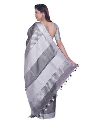 Handmade bhagalpuri tissue linen saree with contrast border in grey shade with blouse piece 3