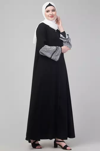 Elegant Black Front Zip Abaya with Patterned Bell Sleeves
