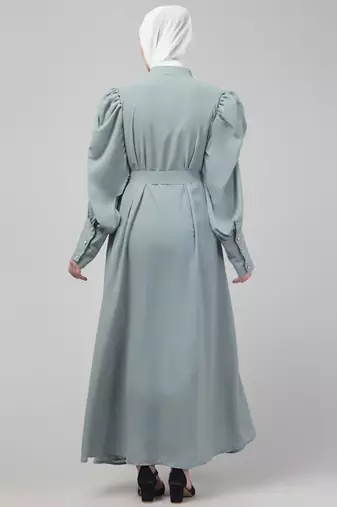 Matt Nida long cuff sleeve Abaya with hijab