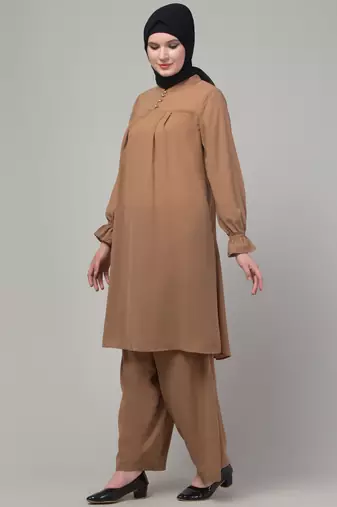 Beige elastic sleeves pleats modest abaya cord set