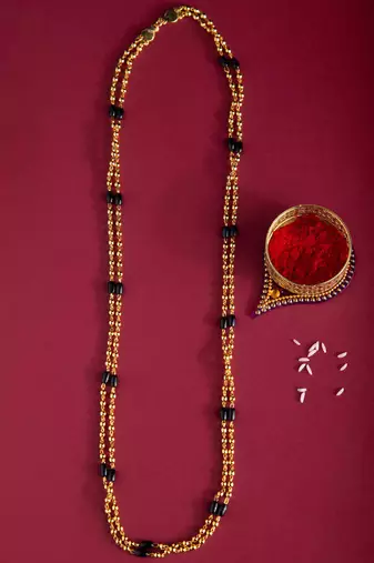 Gold-Plated Black Beaded Necklace     Classic & Timeless