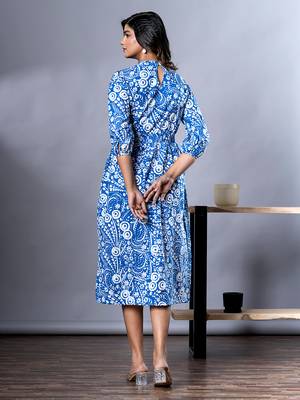 women blue and white paisley print fit & flare dresses 2