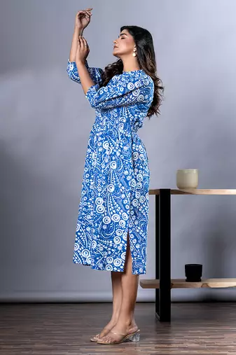 women blue and white paisley print fit & flare dresses