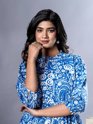 women blue and white paisley print fit & flare dresses 4