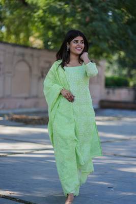 Green printed chanderi kurta and pant with dupatta set 1