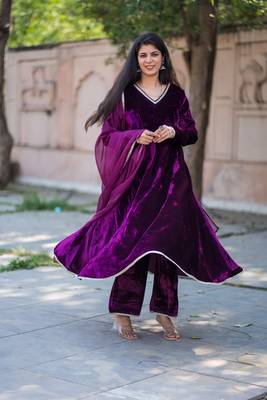 Wine velvet anarakali kurta with pants with organza dupatta set 4