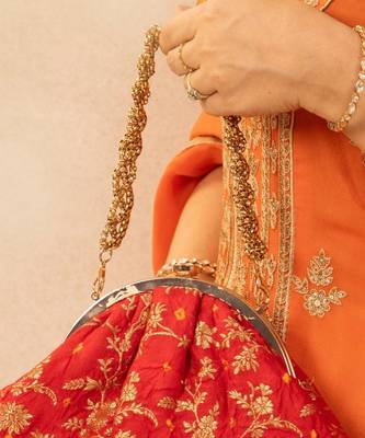 Saanvi vintage purse - red 3