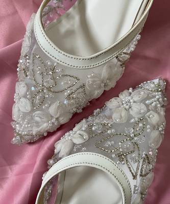 White hand embroidery net and embroidery heels 3