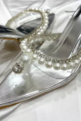 Silver pearls art leather and transparent acrylic heels