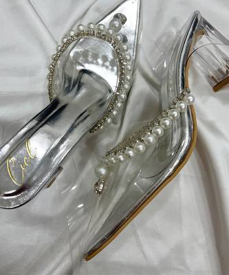 Silver pearls art leather and transparent acrylic heels 3