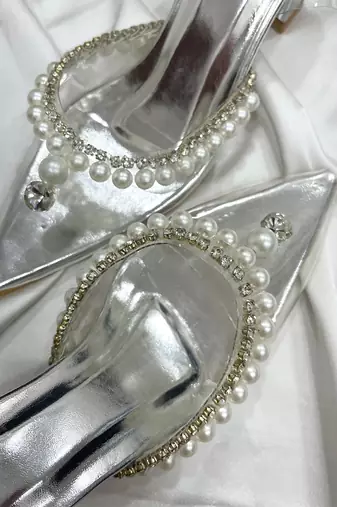Silver pearls art leather and transparent acrylic heels