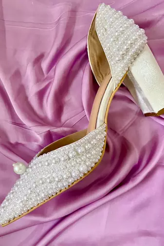 White pearls satin leather heels