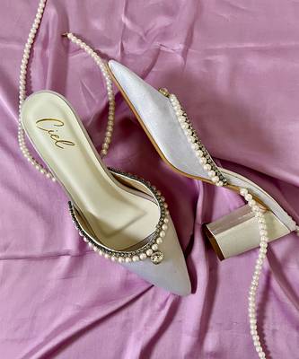 Grey pearls satin leather heels 1