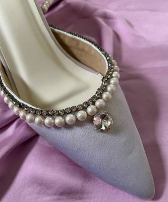 Grey pearls satin leather heels 3
