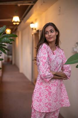 Pink embroidered cotton co-ord set 2