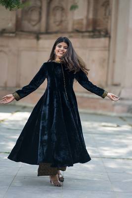 Velvet anarkali kurta with beautiful banarasi-brocades plazzo set 2