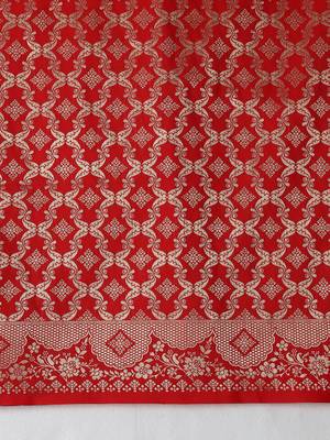 Amber banarasi silk blend saree with zari woven work 5